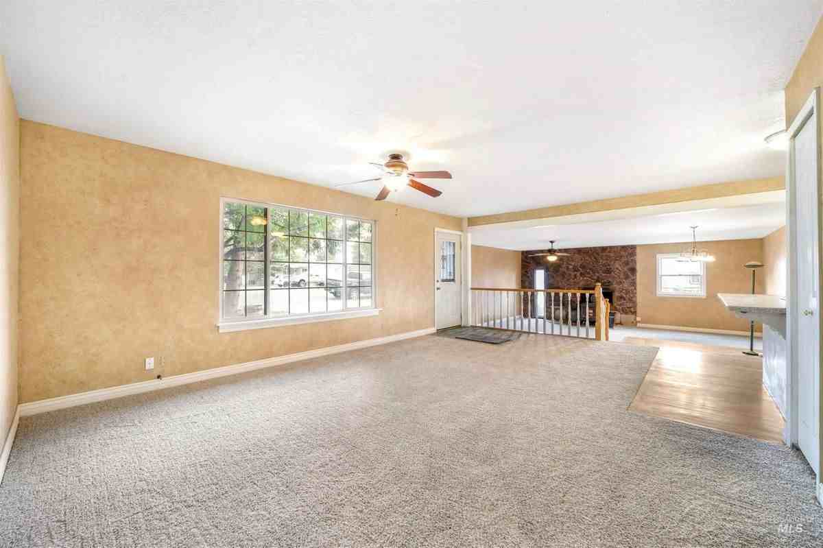 3626 Camille Ln - Photo 7 of 16