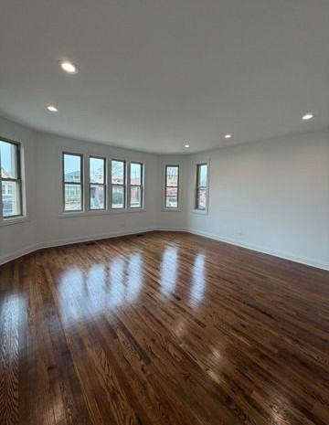7823 S Wood St - Photo 4 of 14