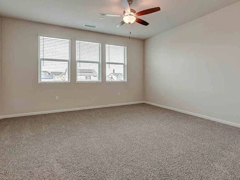 7114 W Ashcroft Ave - Photo 3 of 23