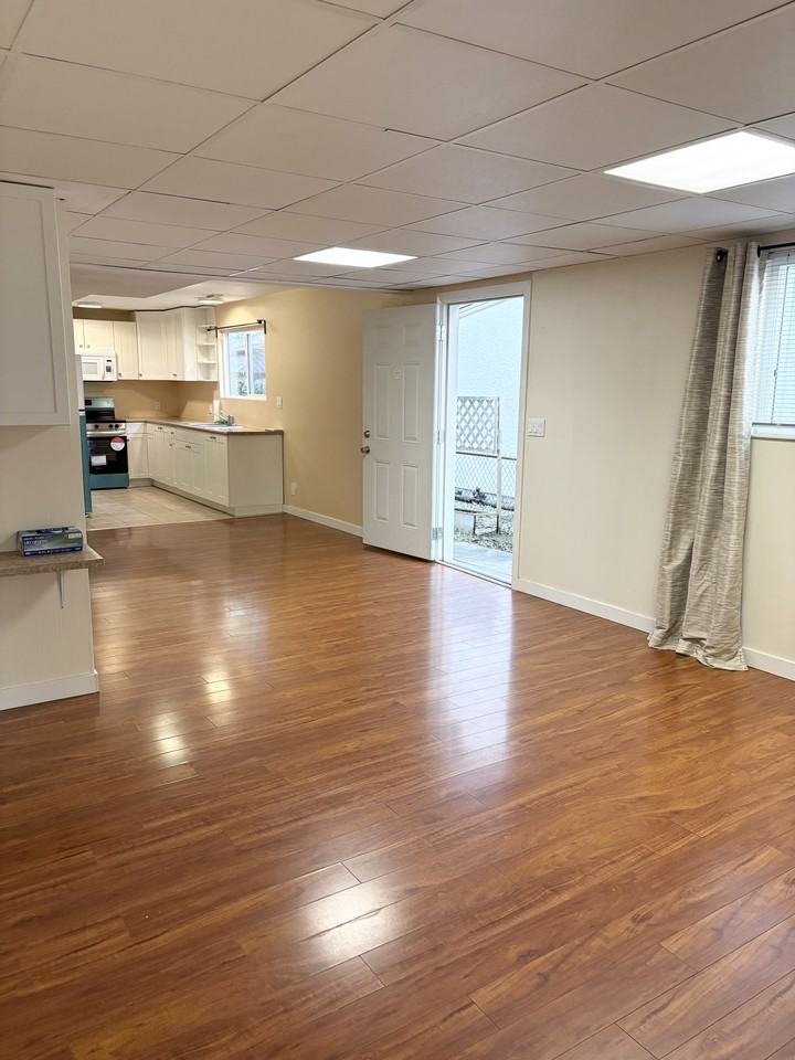 3472 Vincent Street - Photo 2 of 11