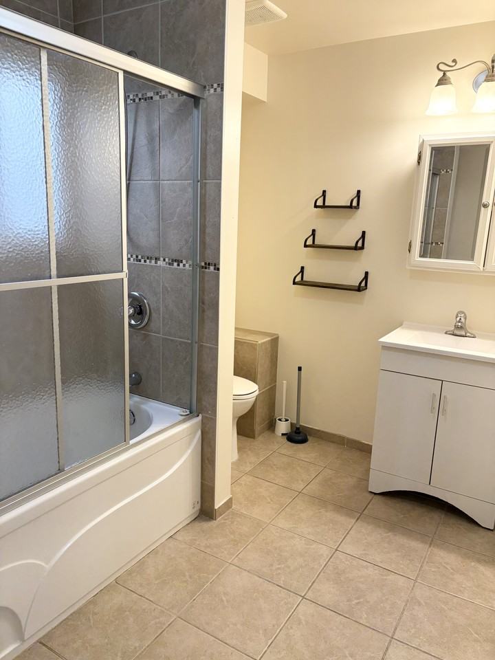 3472 Vincent Street - Photo 7 of 11