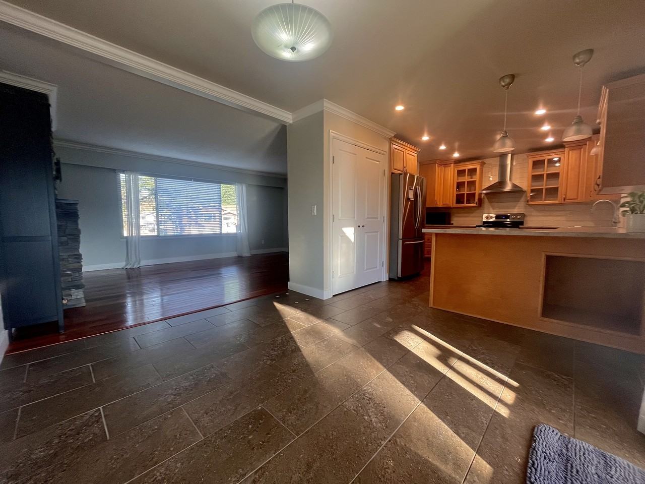 17872 58 Avenue - Photo 7 of 20