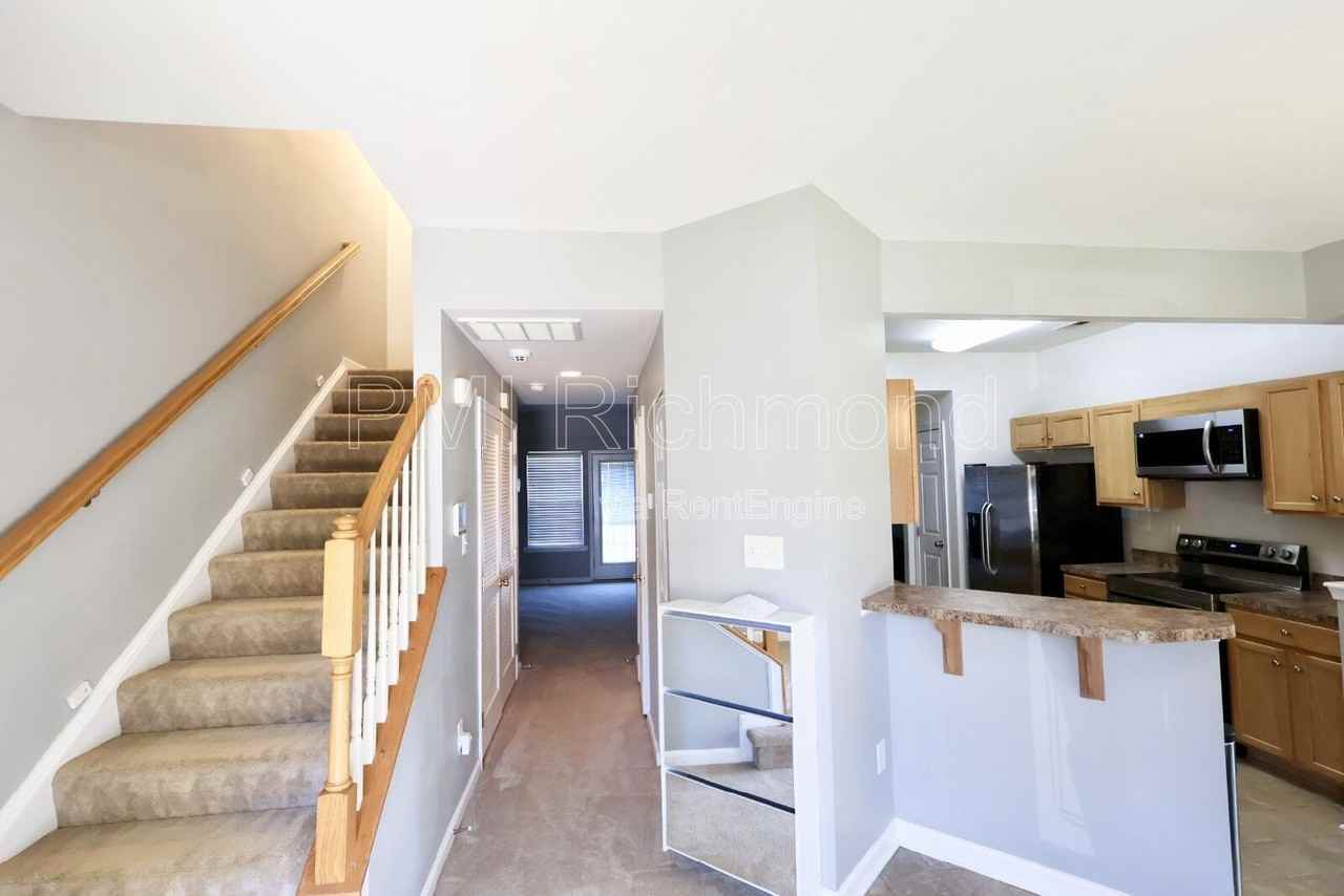 6120 Belgreen Ct - Photo 4 of 31