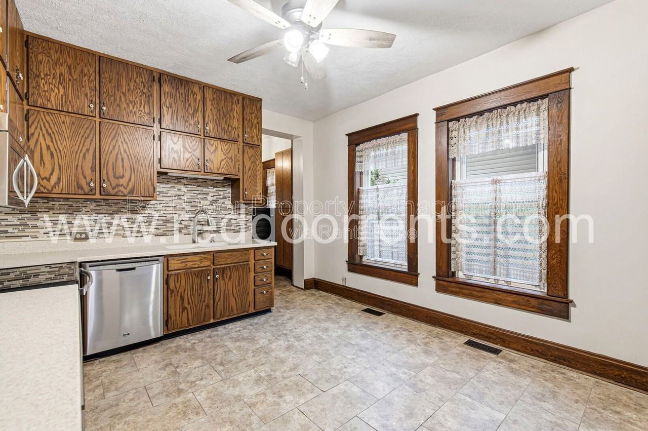 71 W High St - Photo 6 of 48