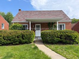featured image of 1076 Thornwood Dr