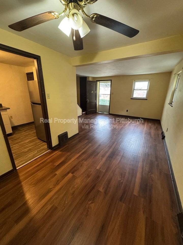 48 Wenzell Pl - Photo 3 of 11