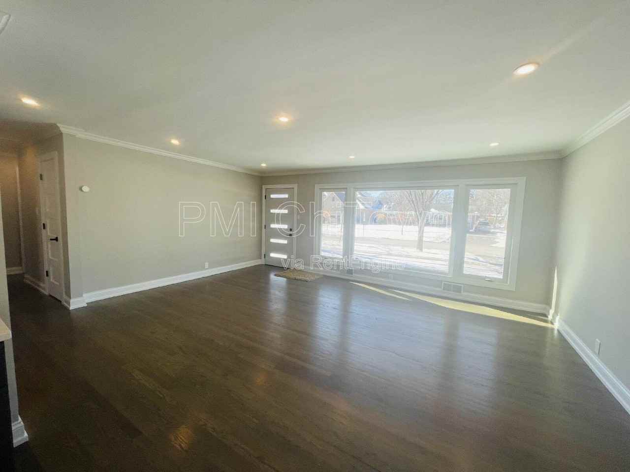 413 N Forest Ave - Photo 4 of 15