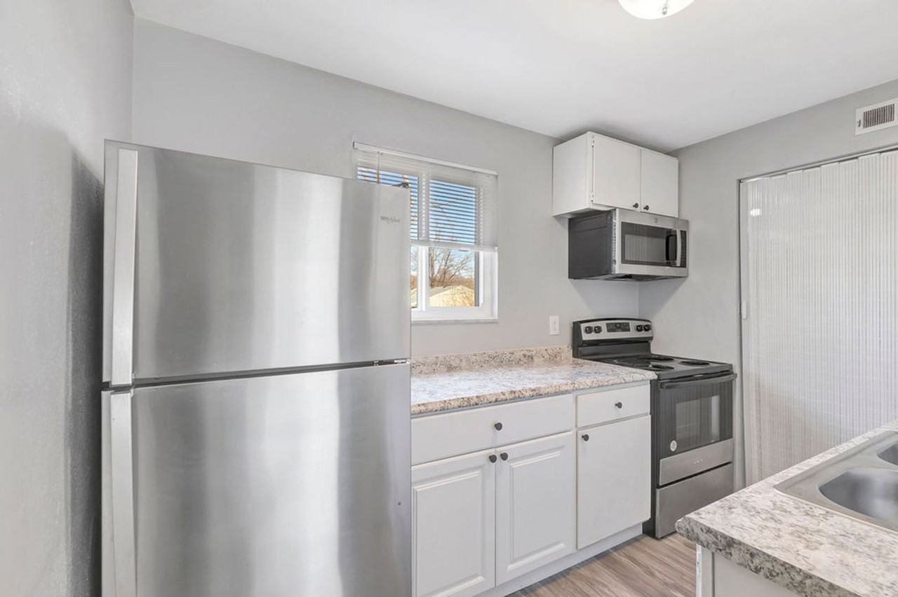 309 N 12th St #5 - Photo 5 of 11