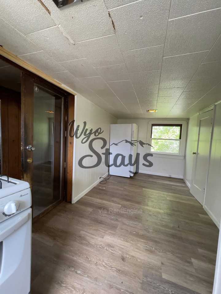 311 Wyoming Ave #A - Photo 3 of 9