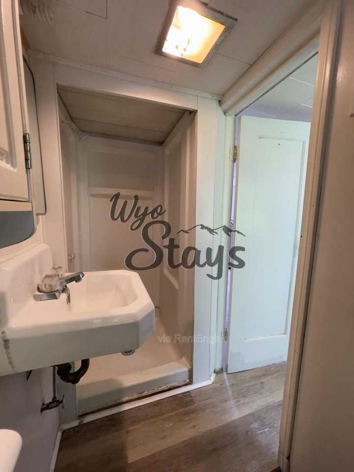 311 Wyoming Ave #A - Photo 7 of 9