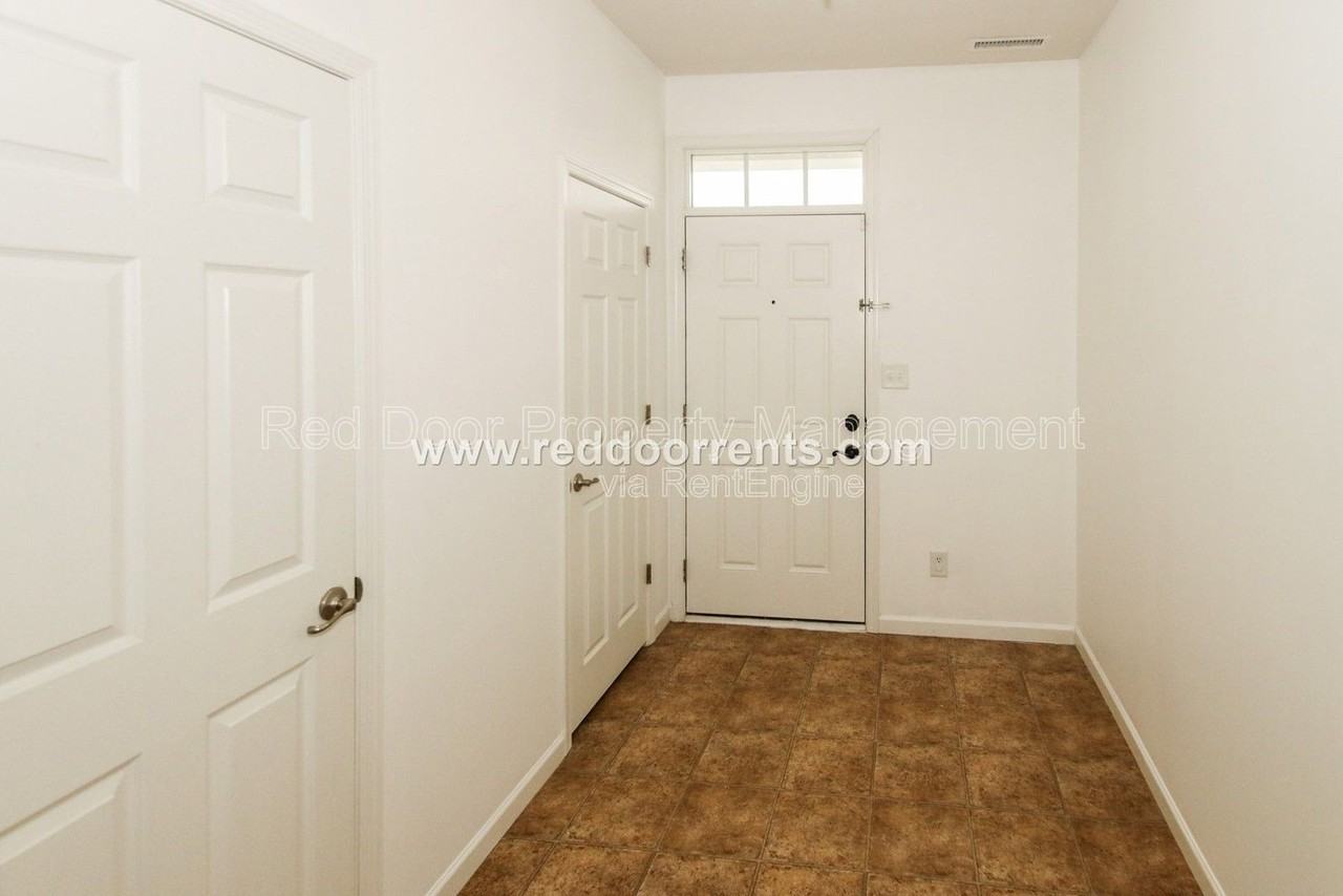 10031 Golden Dr - Photo 5 of 23