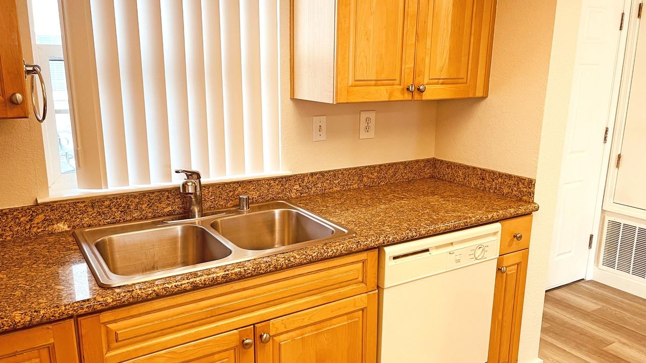 90 Athol Ave #1D - Photo 2 of 29
