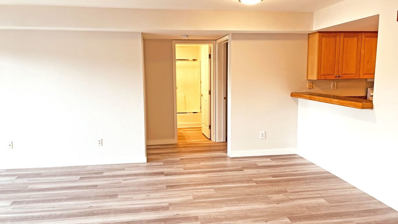 90 Athol Ave #1D - Photo 4 of 29