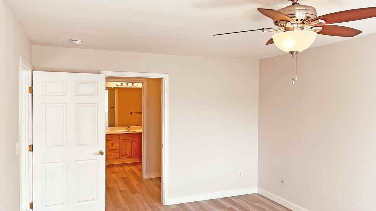90 Athol Ave #1D - Photo 6 of 29