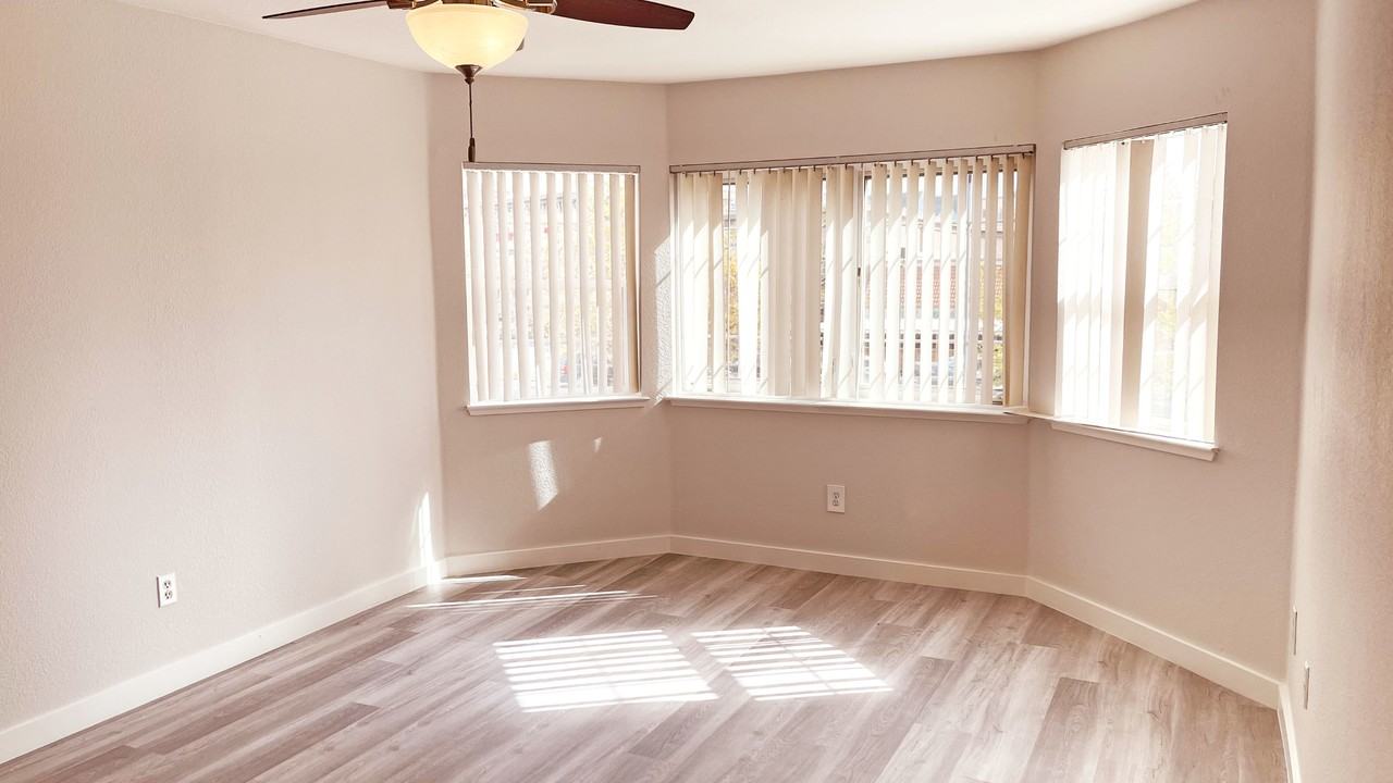 90 Athol Ave #1D - Photo 7 of 29