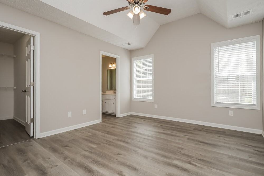 308 Kellys Walk - Photo 7 of 16