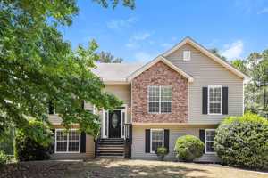 featured image of 685 Chaseridge Dr