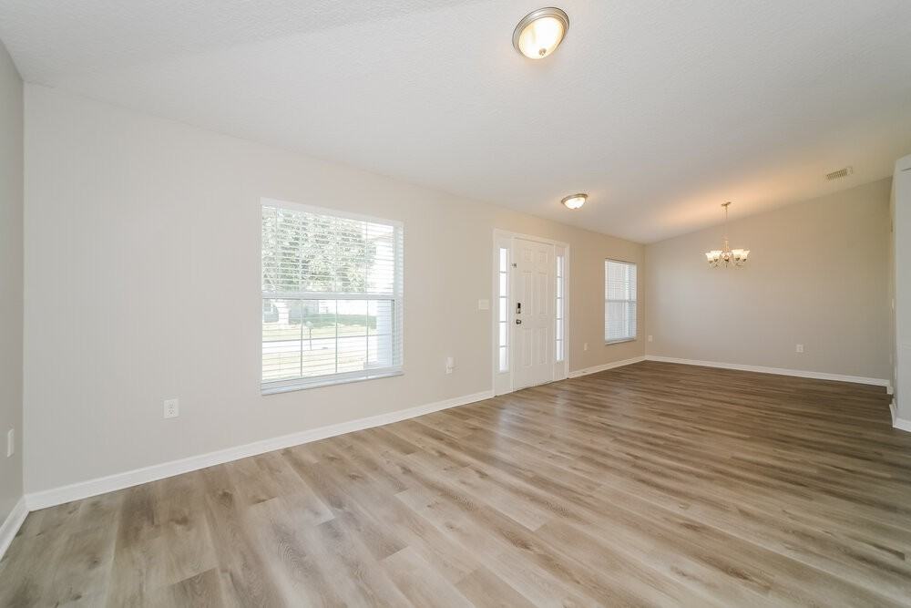 828 Cabaret Ct - Photo 3 of 16