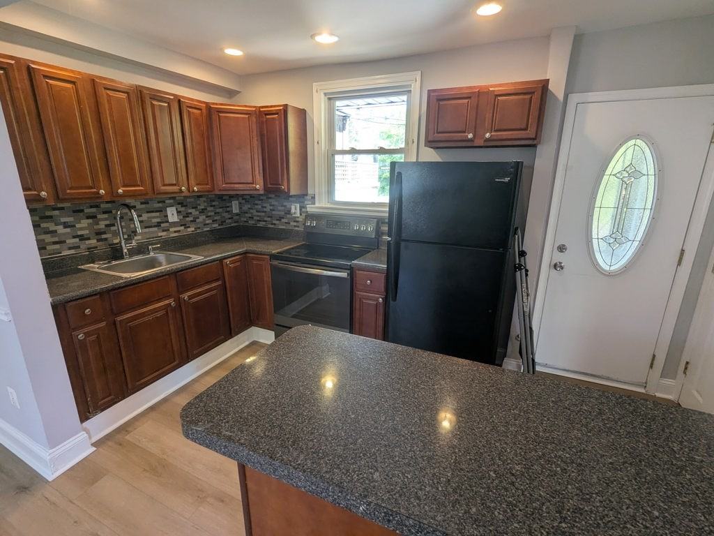 616 Montpelier St - Photo 7 of 24