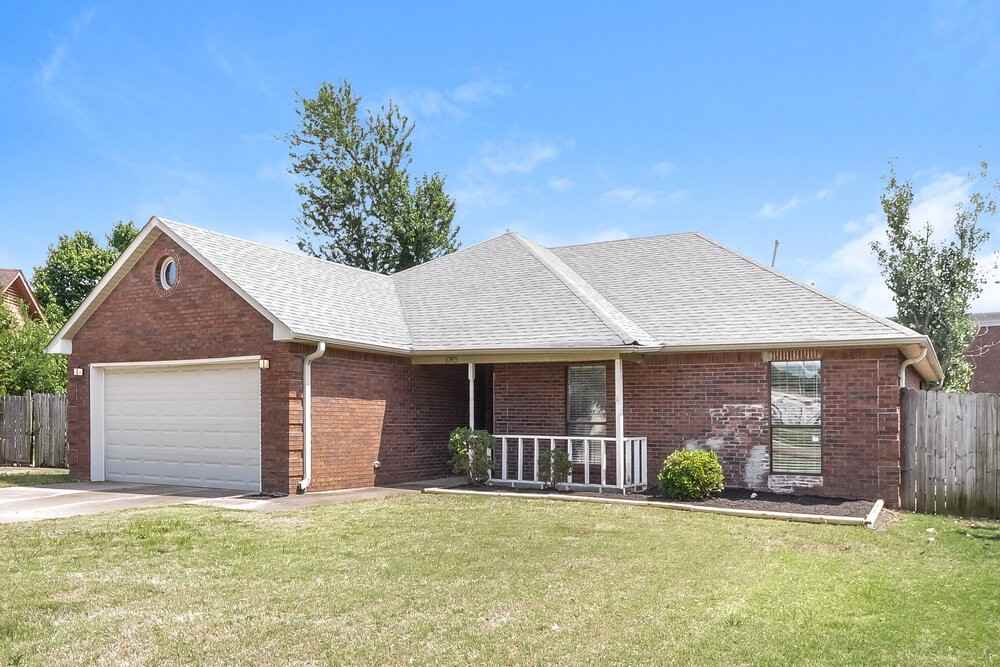 10873 E Ridge Dr - Photo 3 of 16