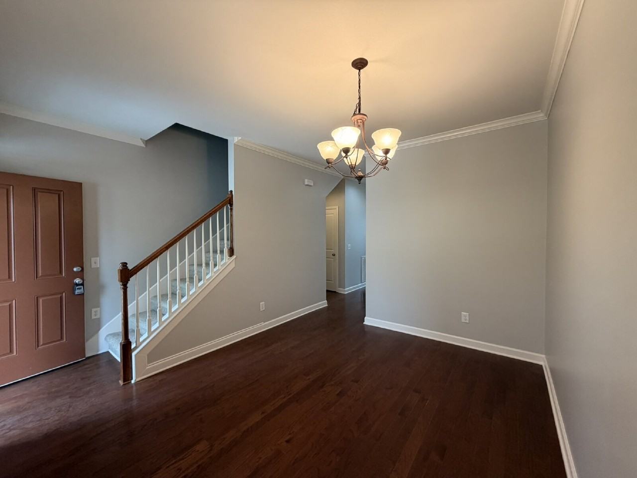310 Griffin Pl - Photo 7 of 33