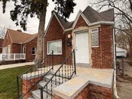 featured image of 18684 Lindsay St
