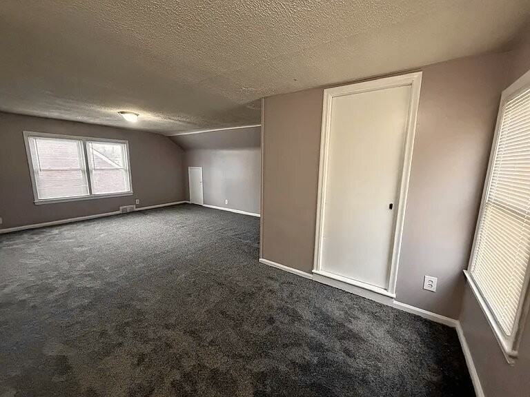 18684 Lindsay St - Photo 3 of 13