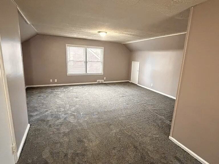 18684 Lindsay St - Photo 4 of 13
