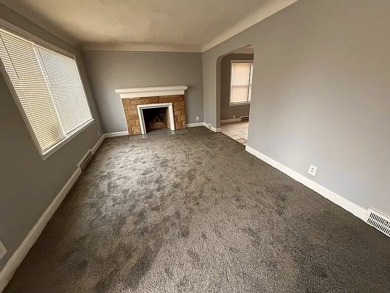 18684 Lindsay St - Photo 5 of 13