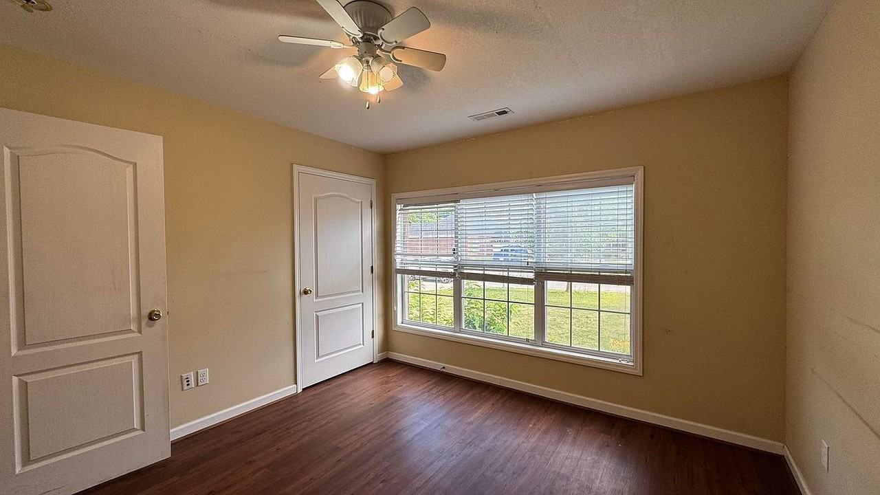 107 Harmony Dr - Photo 2 of 16