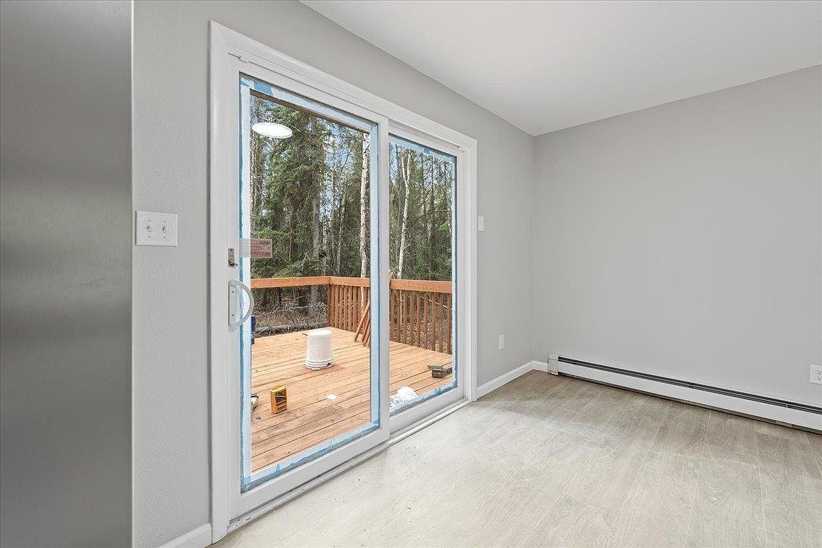 1169 Holmes Rd - Photo 3 of 23