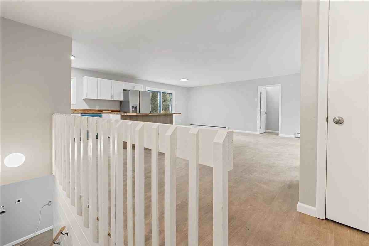1169 Holmes Rd - Photo 5 of 23