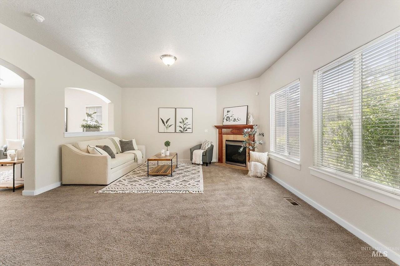 1251 E Palermo St - Photo 6 of 23