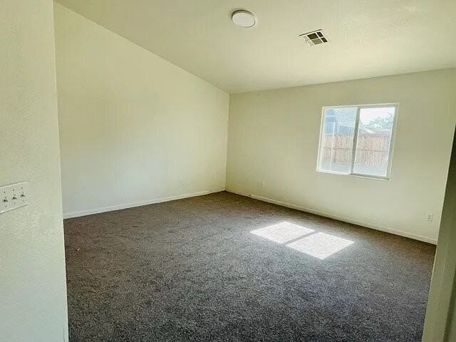 18813 Cedar Ct - Photo 3 of 6