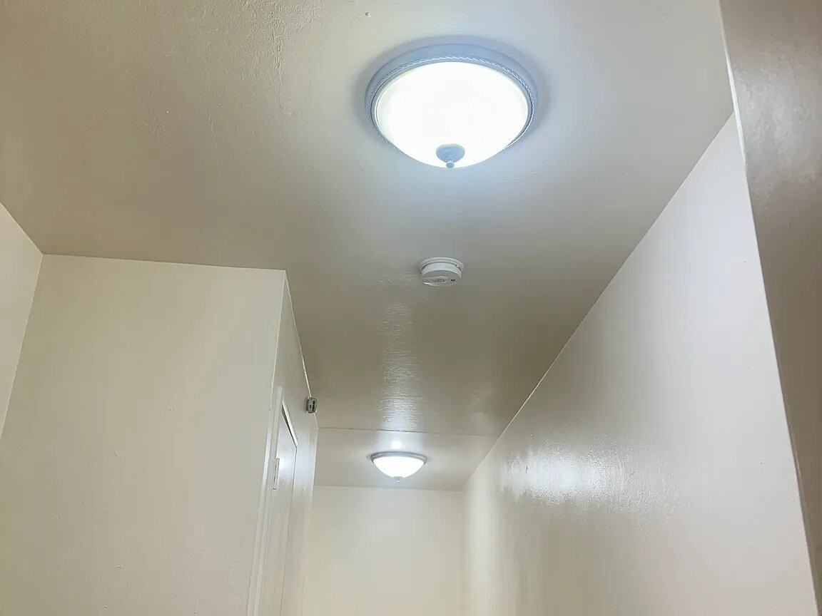 423 E Cleveland St - Photo 2 of 9