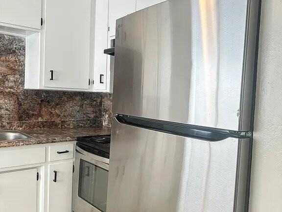 423 E Cleveland St - Photo 4 of 9