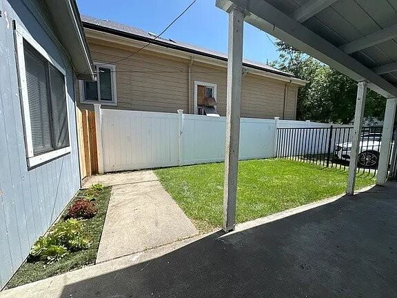 423 E Cleveland St - Photo 7 of 9