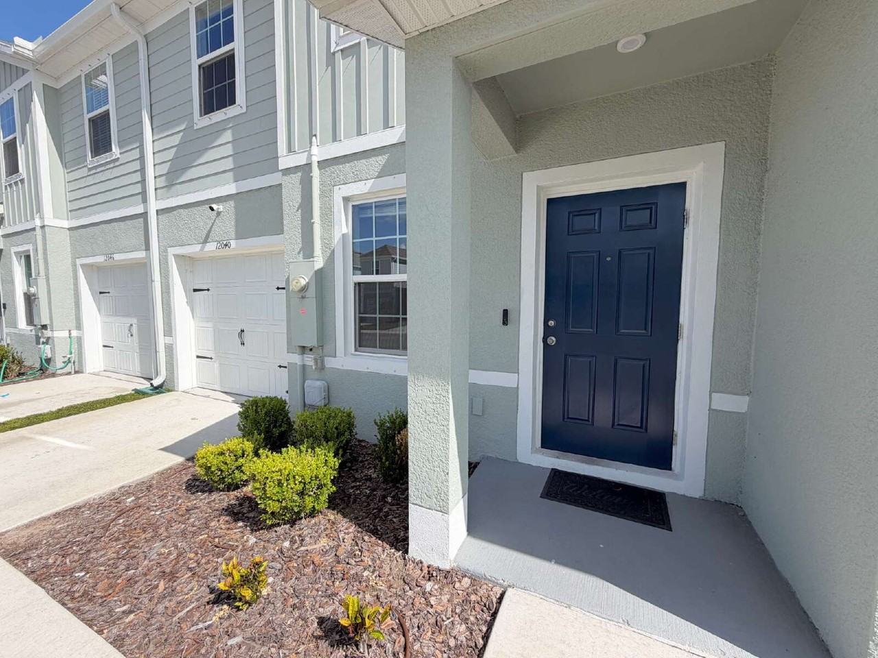 12040 Grizzly Ln - Photo 2 of 21