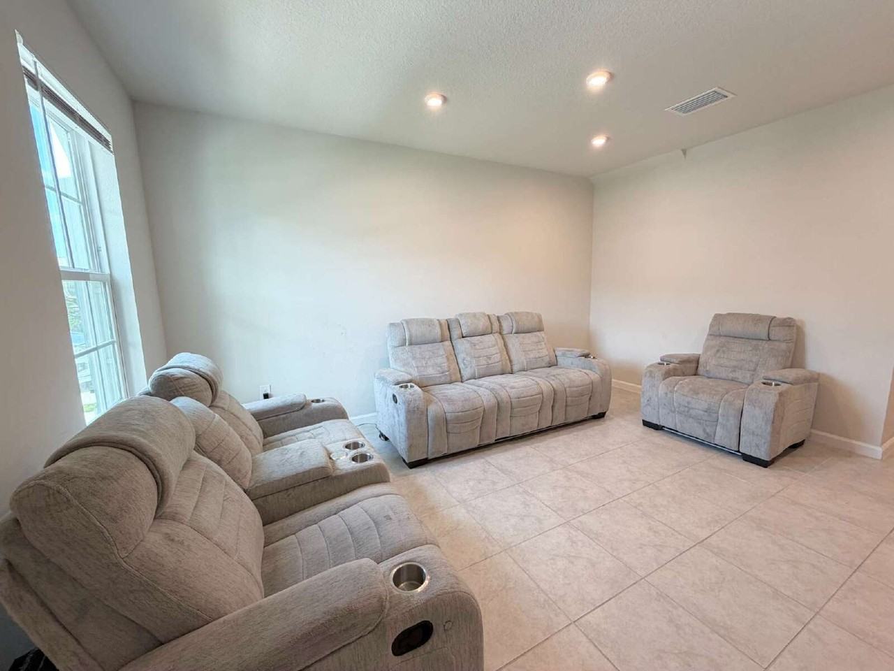 12040 Grizzly Ln - Photo 3 of 21