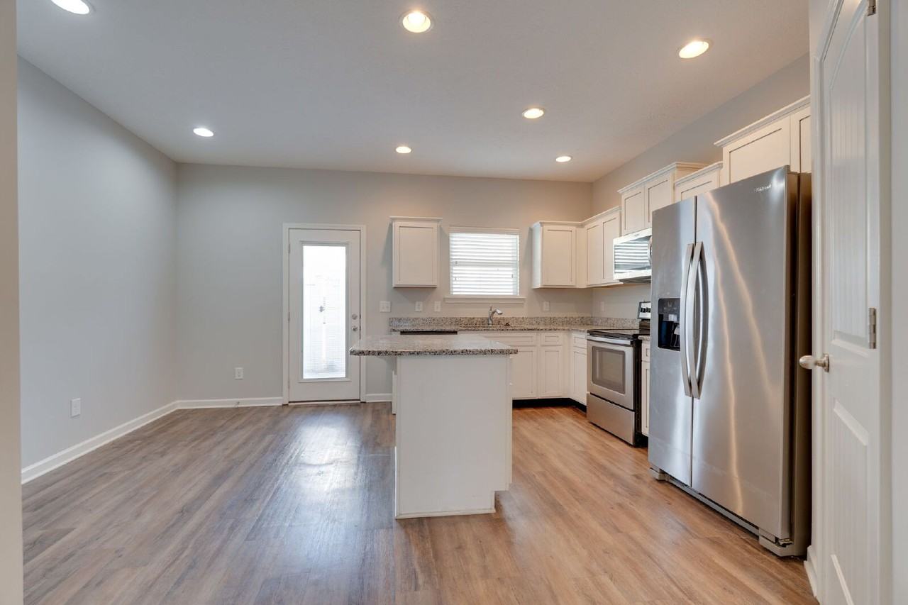 810 Staten Dr - Photo 6 of 23