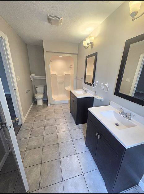 3349 Olive St - Photo 4 of 9