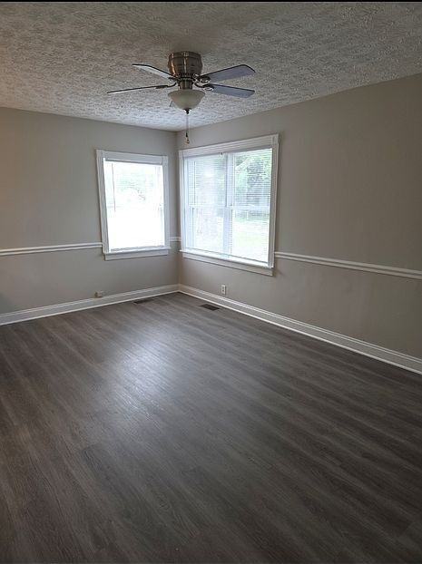 3349 Olive St - Photo 7 of 9