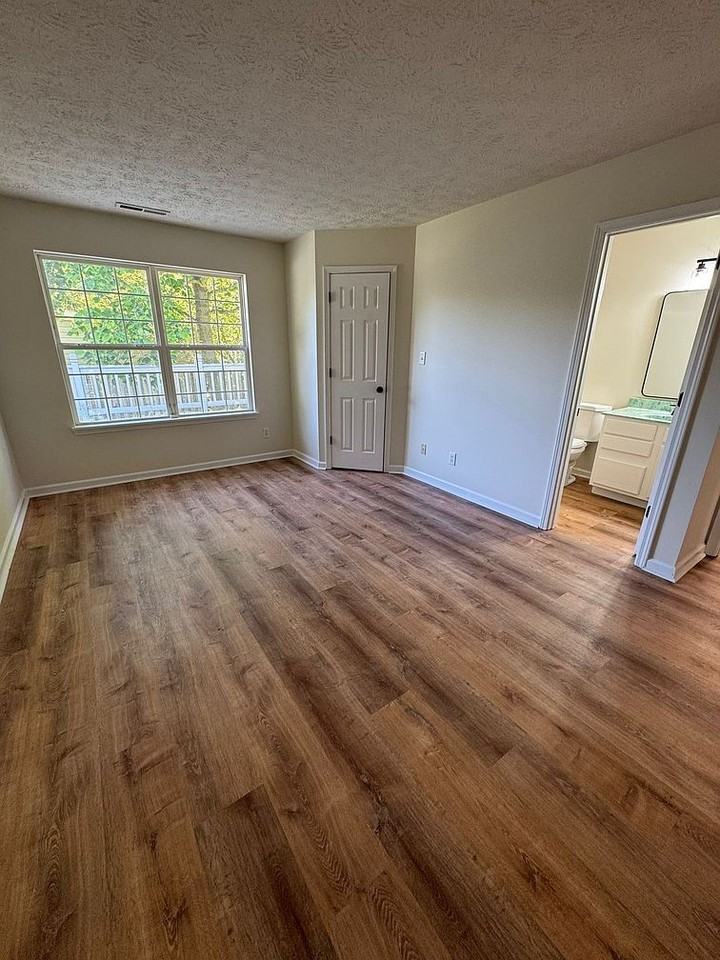 3551 Soaring Eagle Ct - Photo 3 of 16