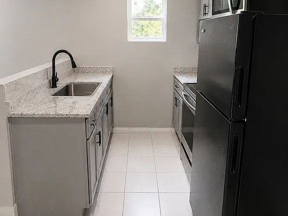 1679 Road 5601 - Photo 2 of 4