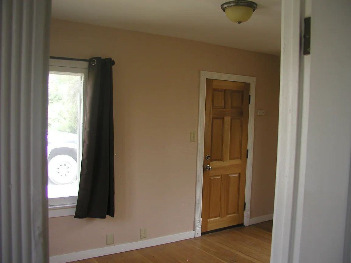 450 W Main St - Photo 4 of 6