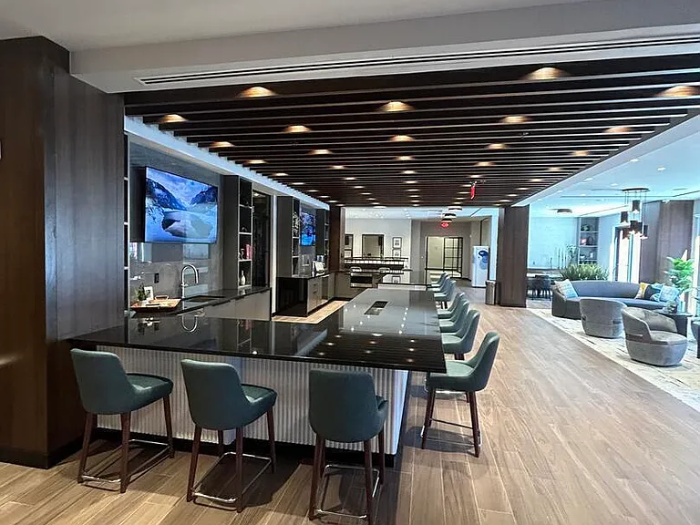 712 Summer St - Photo 5 of 9