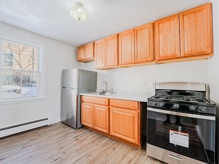 1208 Ella T Grasso Blvd - Photo 6 of 7