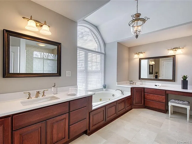 7 Romano Ct - Photo 5 of 13
