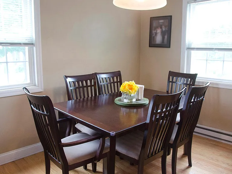 1283 Hope St Apt 1 - Photo 2 of 10