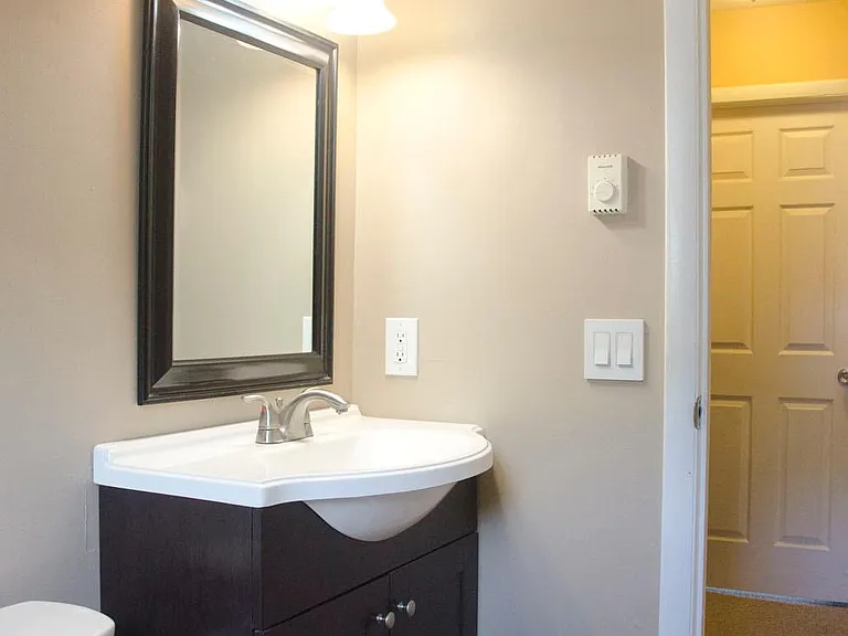 1283 Hope St Apt 1 - Photo 6 of 10